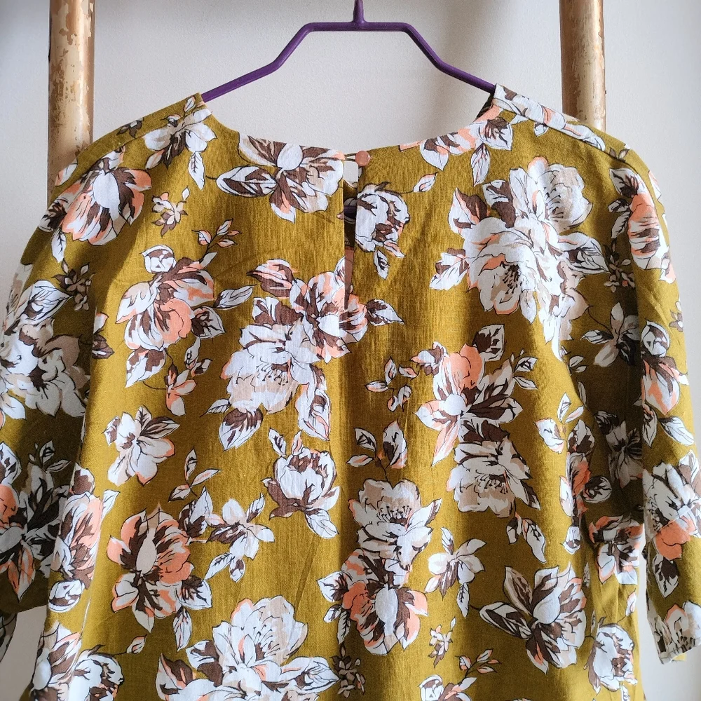 Floral Flounce Sleeve Long Top - Picture 4 of 16